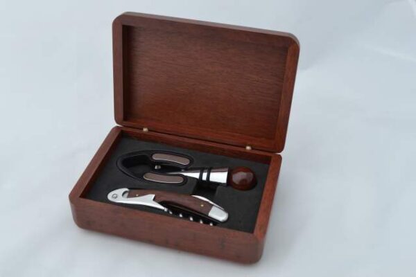 Wine Gift Set.