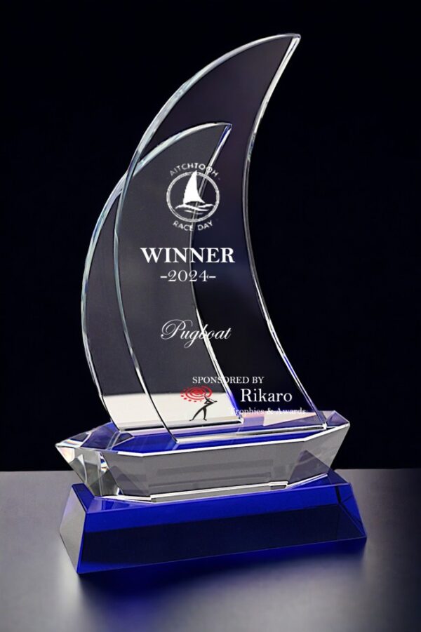 *NEW* Yacht Crystal Award.